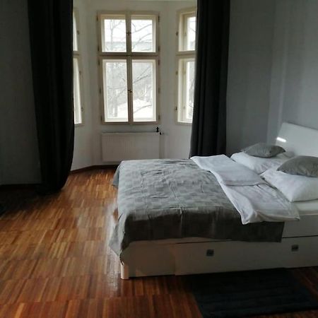 2 Bedrooms Close Vysehrad - Congress Centrum プラハ エクステリア 写真