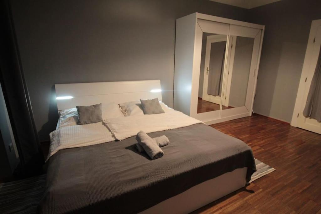 2 Bedrooms Close Vysehrad - Congress Centrum プラハ エクステリア 写真